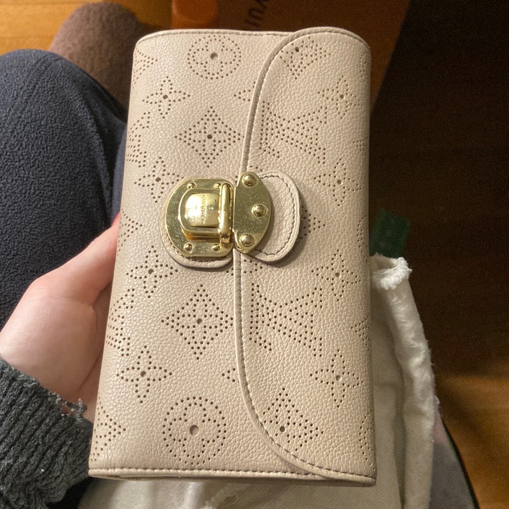 louis vuitton lambskin wallet